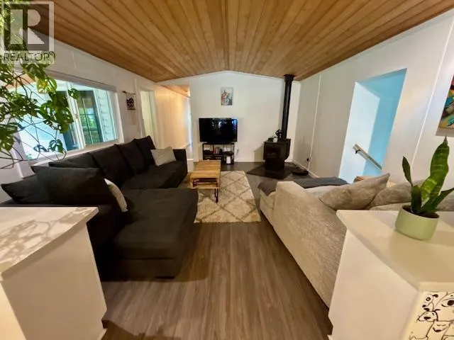 1442 Illecillewaet Road Unit# 7