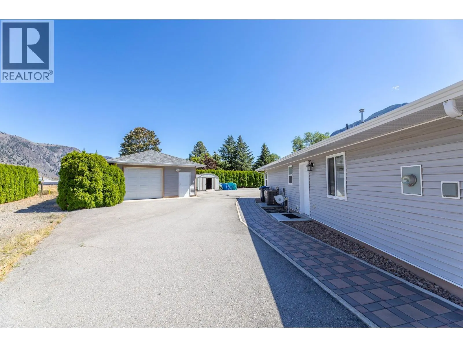 517 Vanderlinde Drive