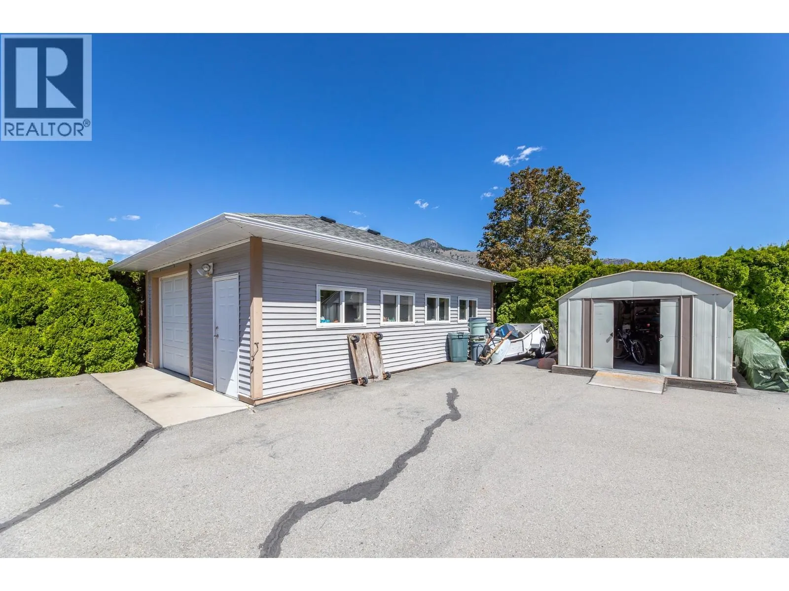 517 Vanderlinde Drive