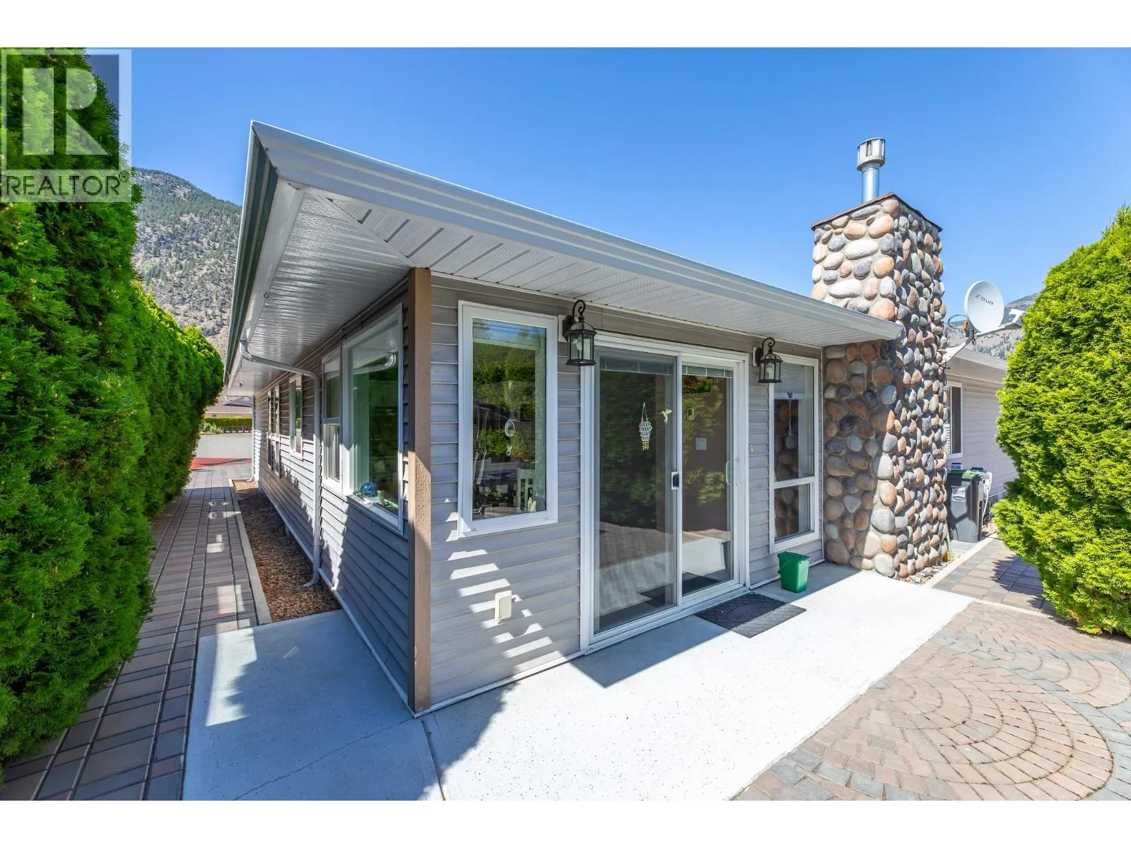 517 Vanderlinde Drive