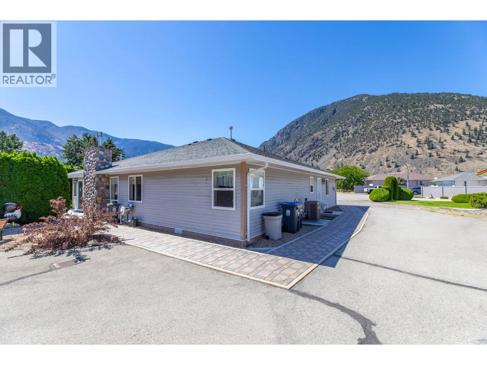 517 Vanderlinde Drive