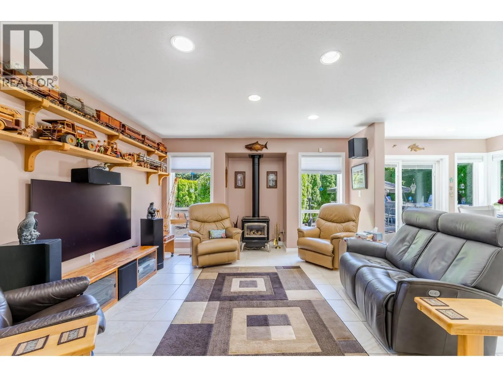 517 Vanderlinde Drive