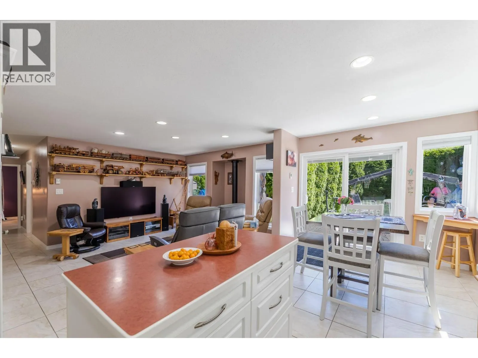 517 Vanderlinde Drive