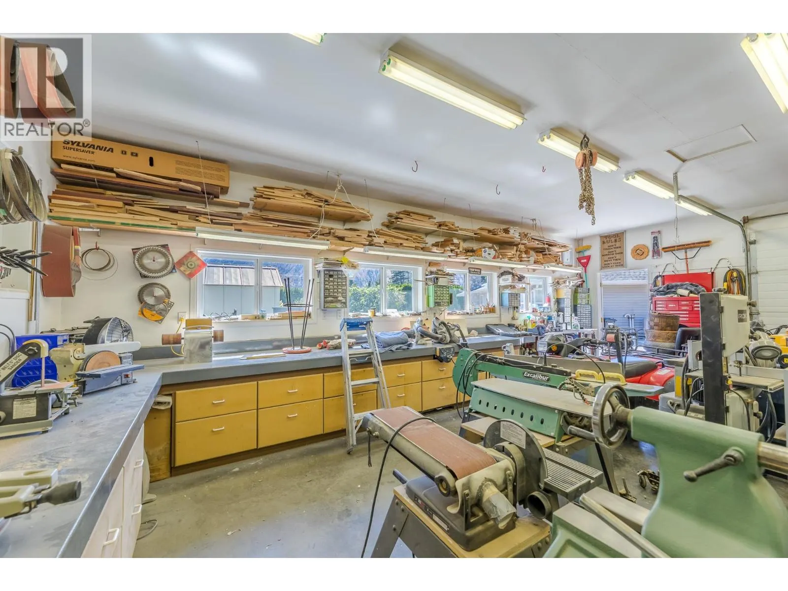 517 Vanderlinde Drive