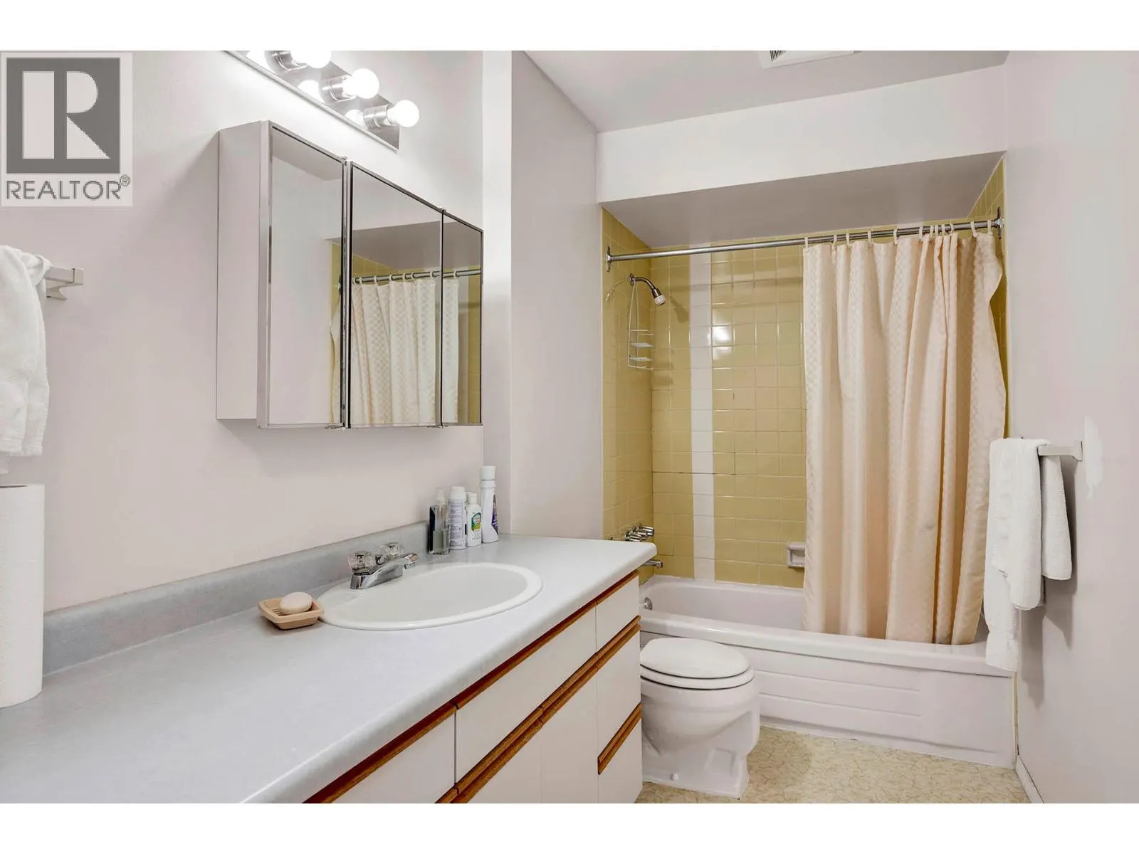 137 McGill Road Unit# 33