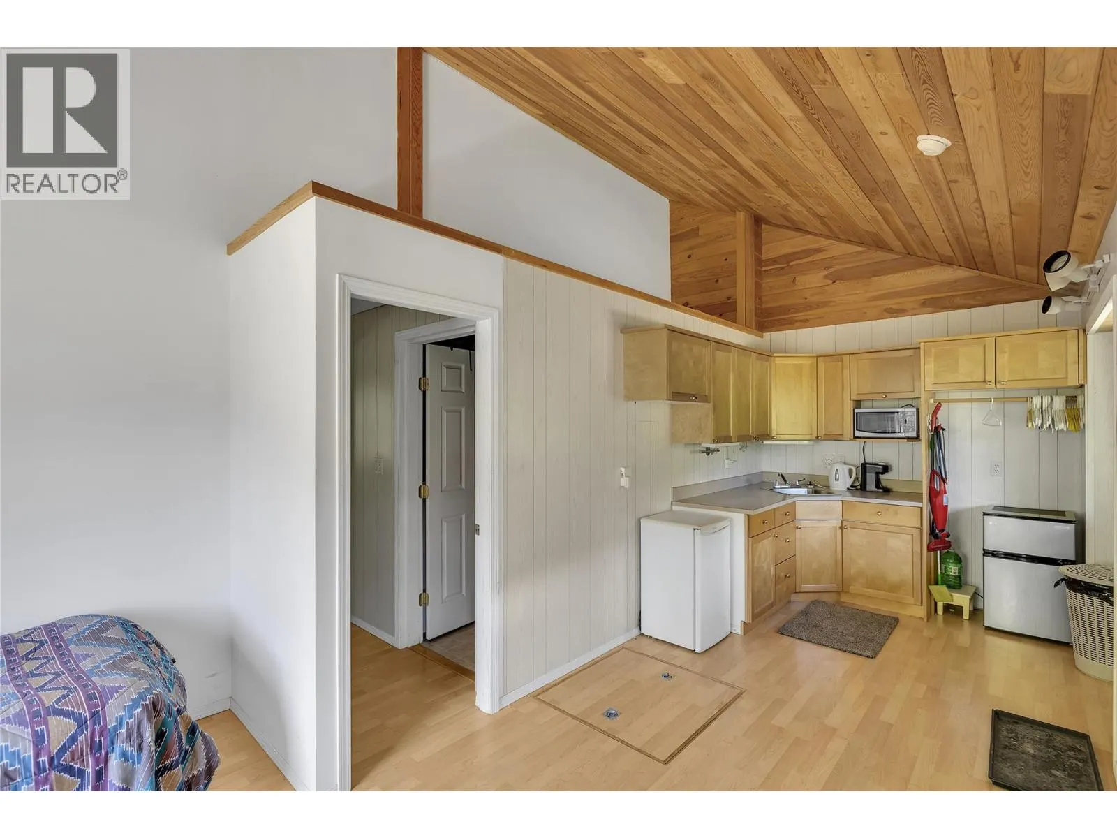 6055 Kettle River Forest Service Road E