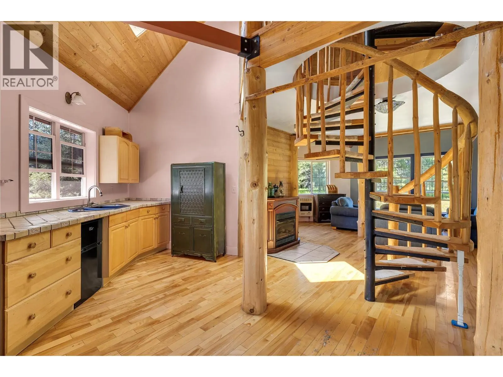6055 Kettle River Forest Service Road E
