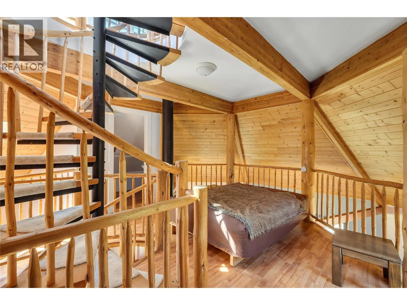 6055 Kettle River Forest Service Road E