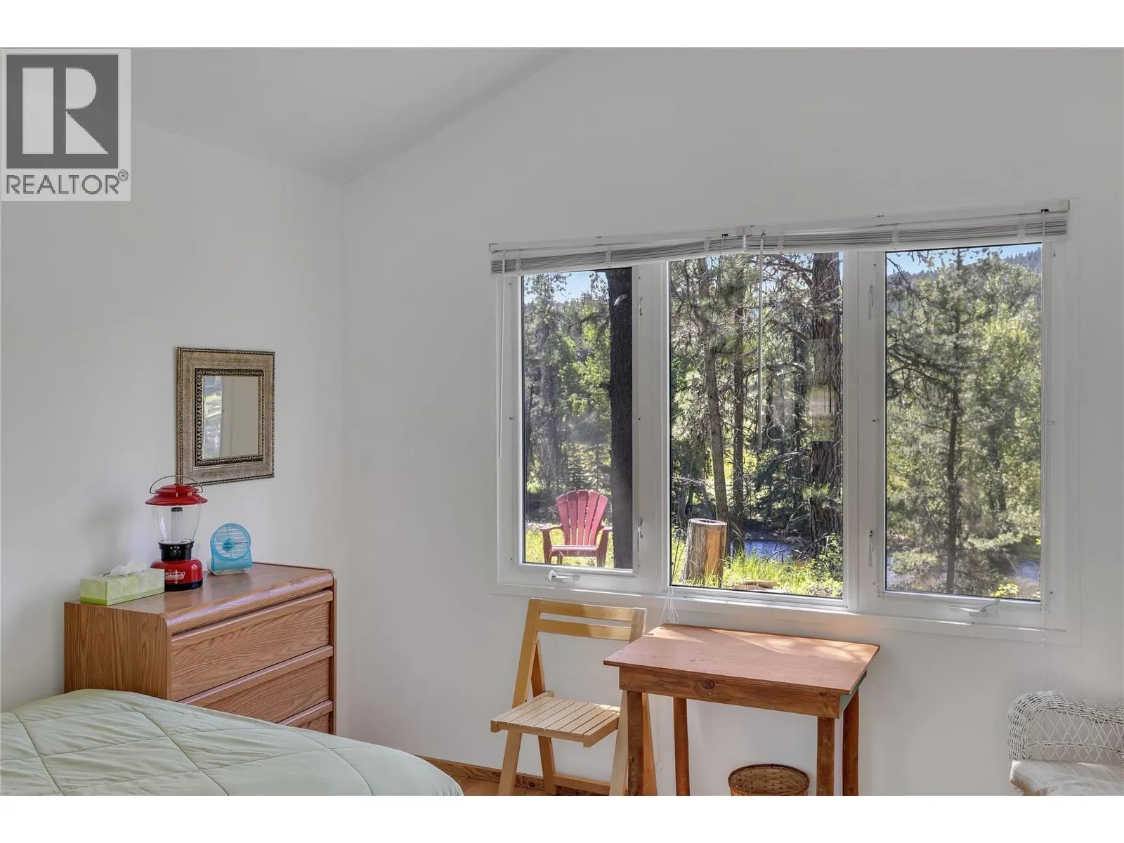 6055 Kettle River Forest Service Road E