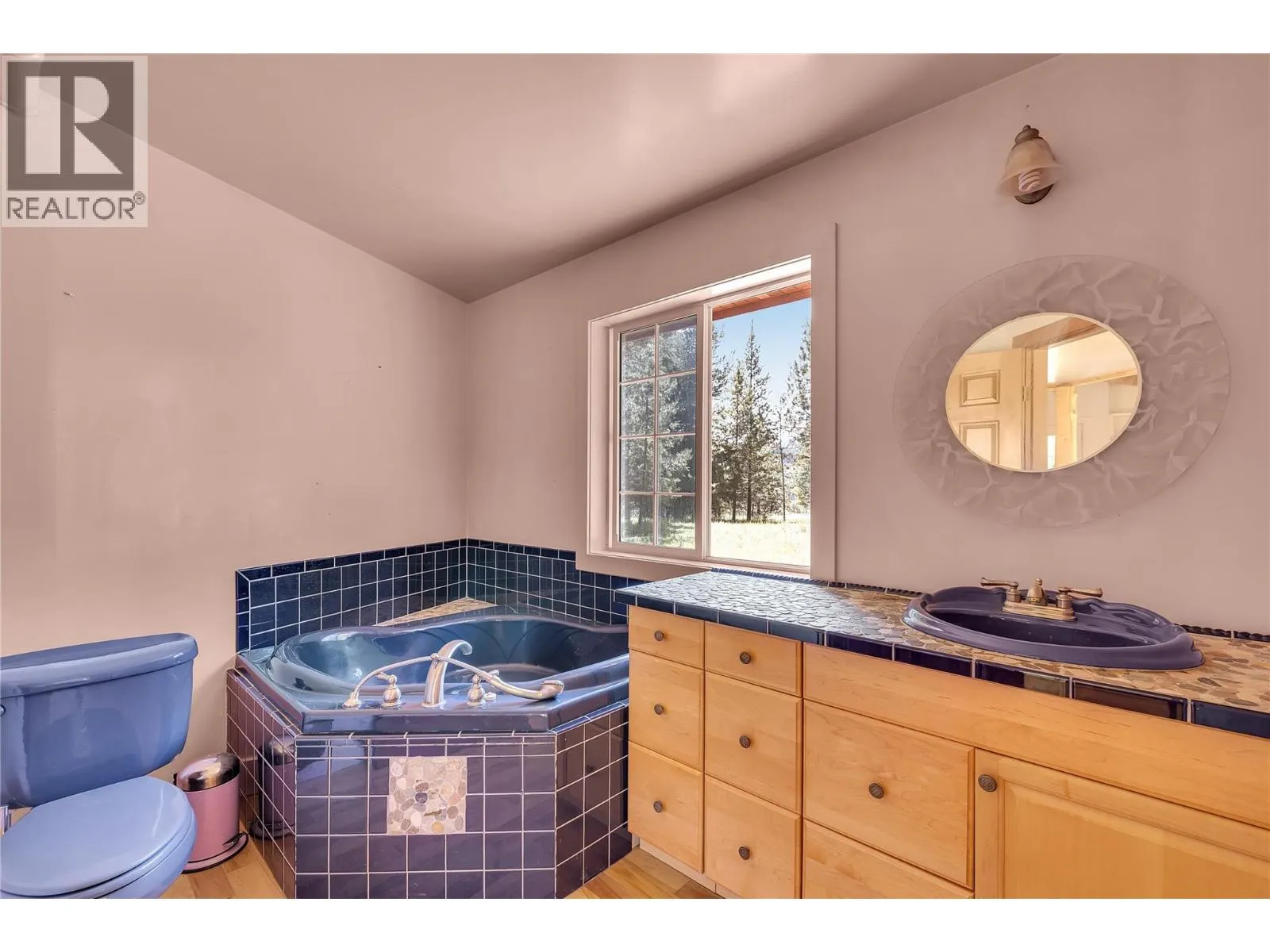 6055 Kettle River Forest Service Road E