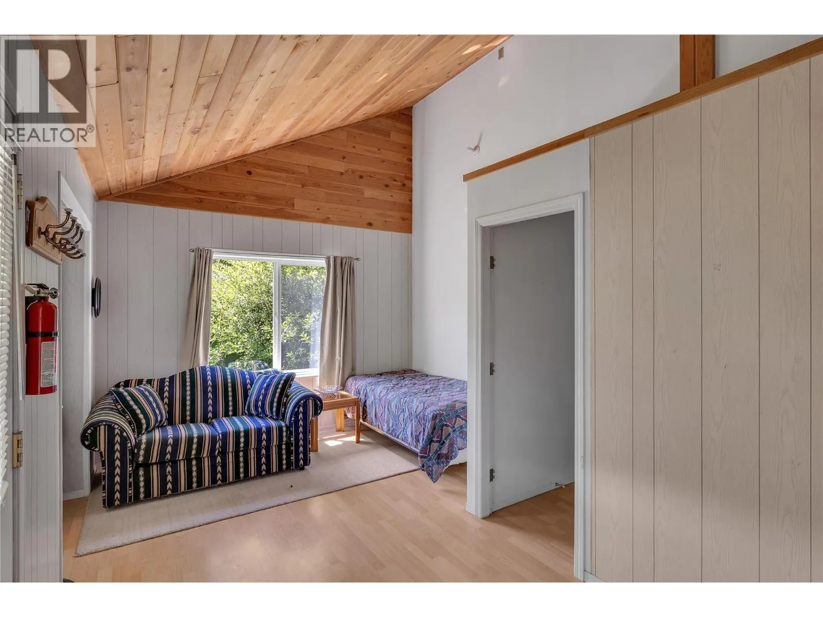 6055 Kettle River Forest Service Road E