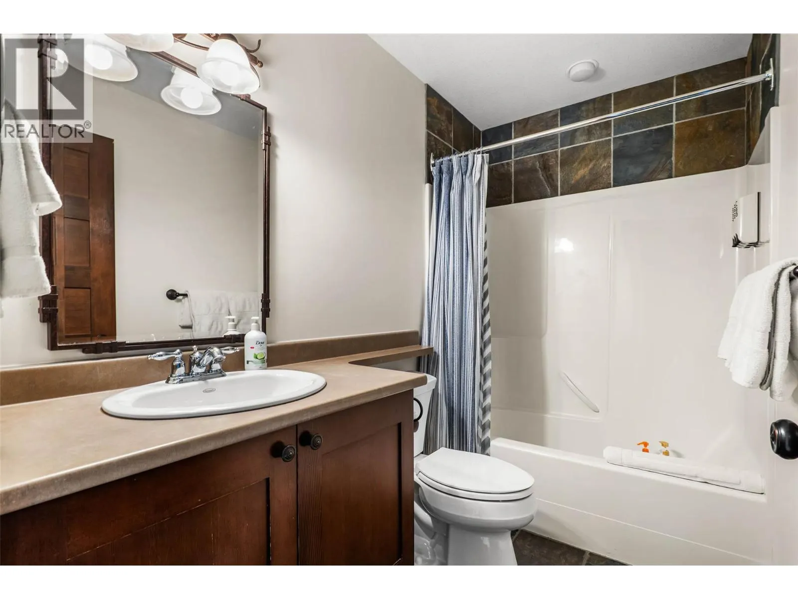 5005 Valley Drive Unit# 54
