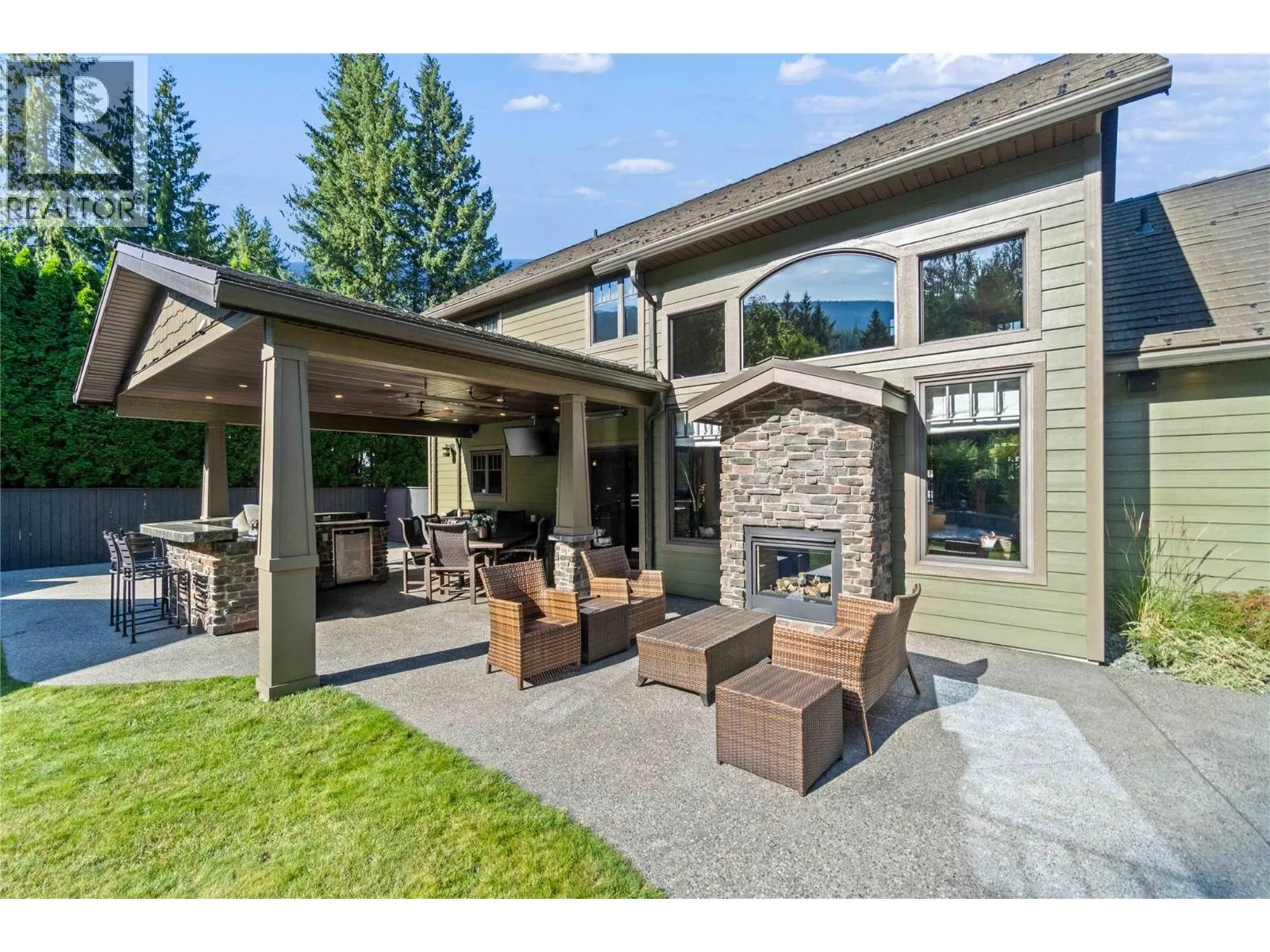 45 Montcalm Crescent