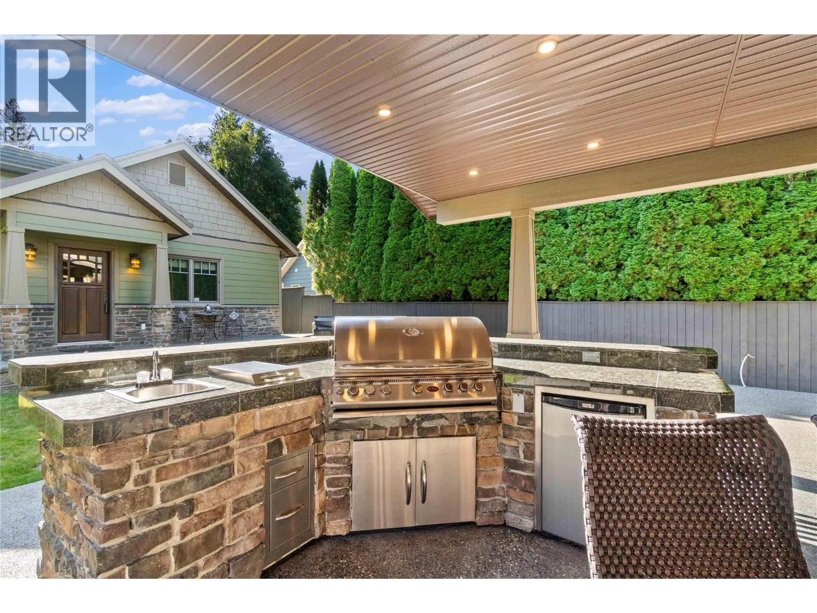 45 Montcalm Crescent
