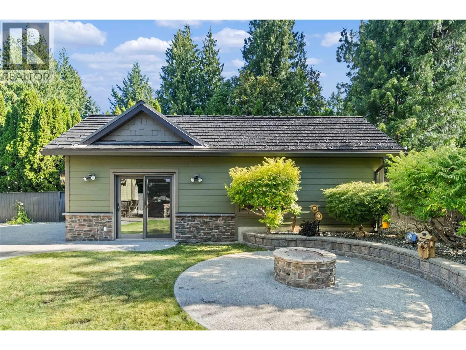 45 Montcalm Crescent