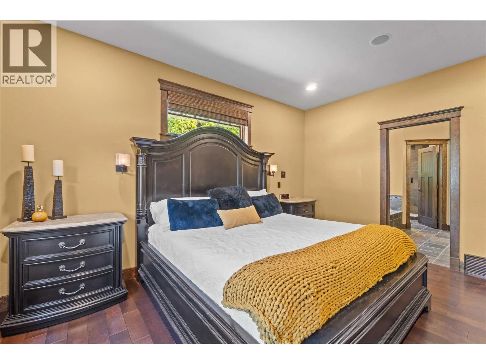 45 Montcalm Crescent
