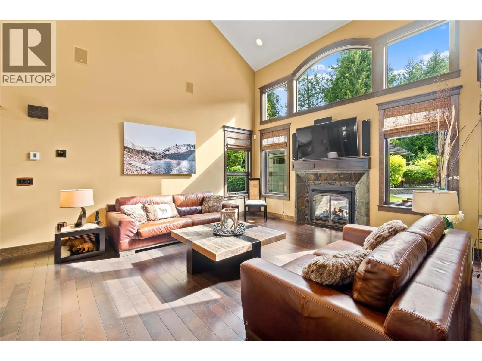 45 Montcalm Crescent