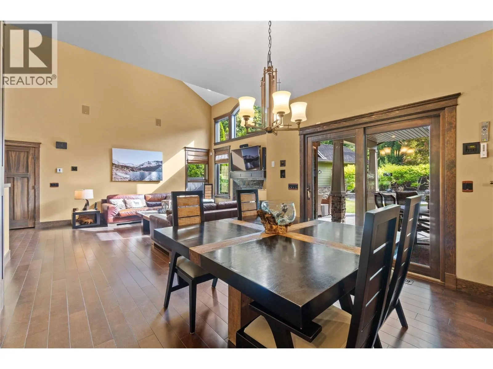 45 Montcalm Crescent