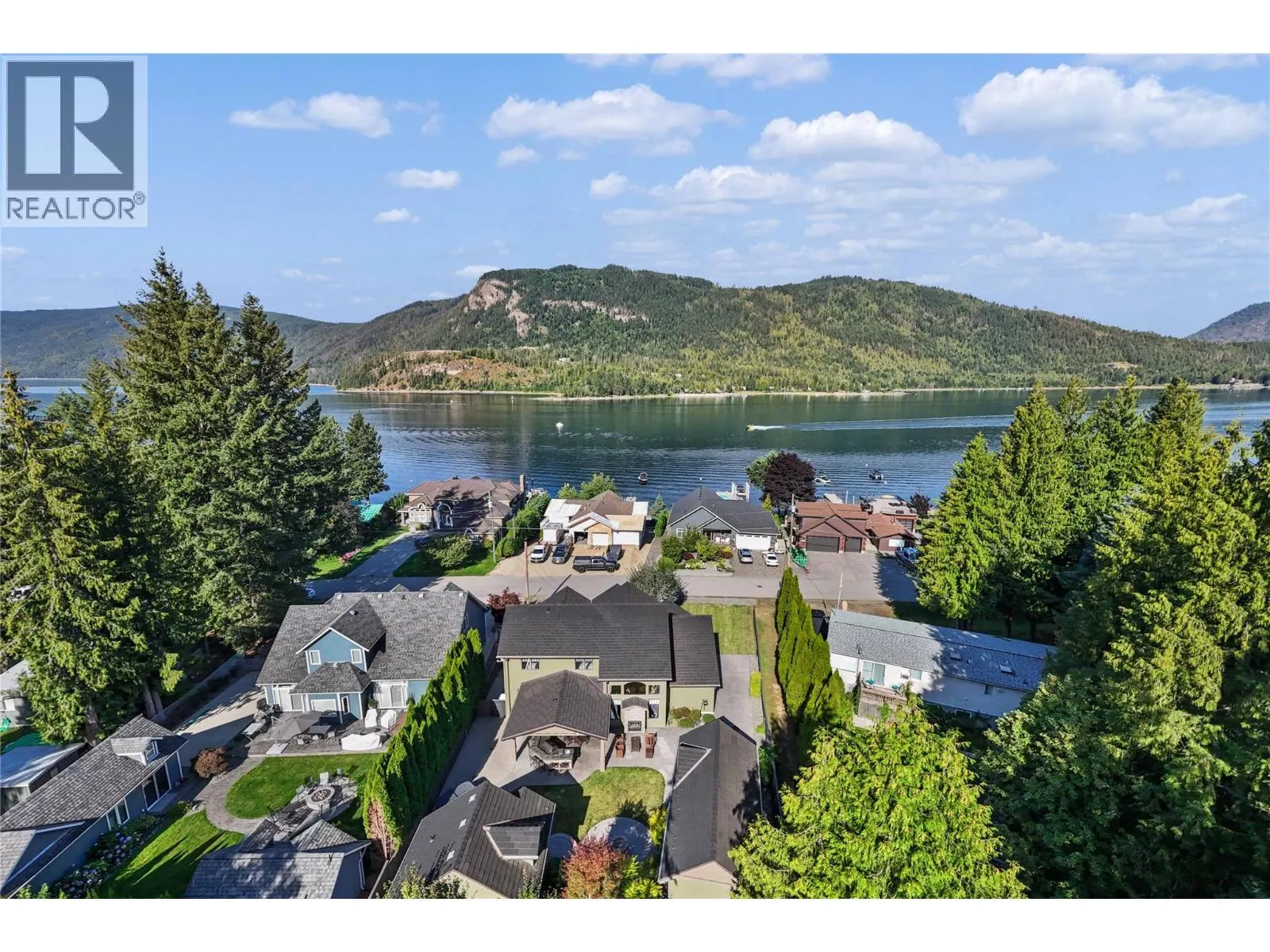 45 Montcalm Crescent