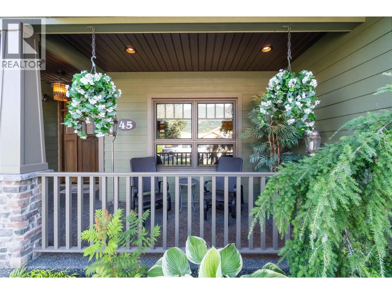45 Montcalm Crescent