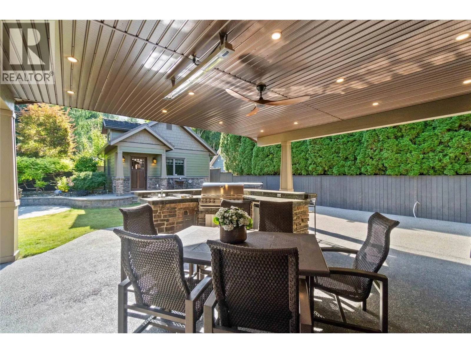 45 Montcalm Crescent