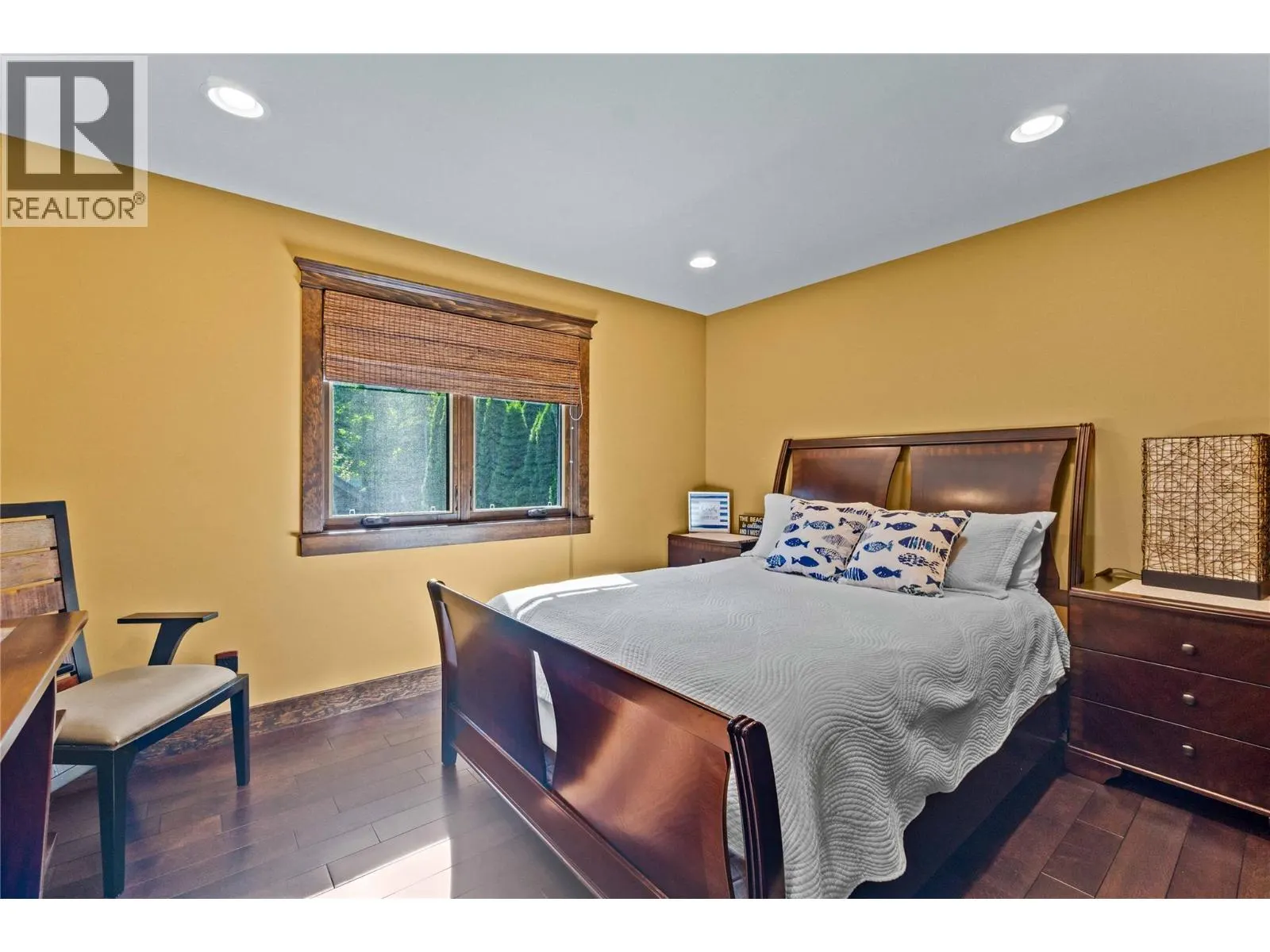 45 Montcalm Crescent