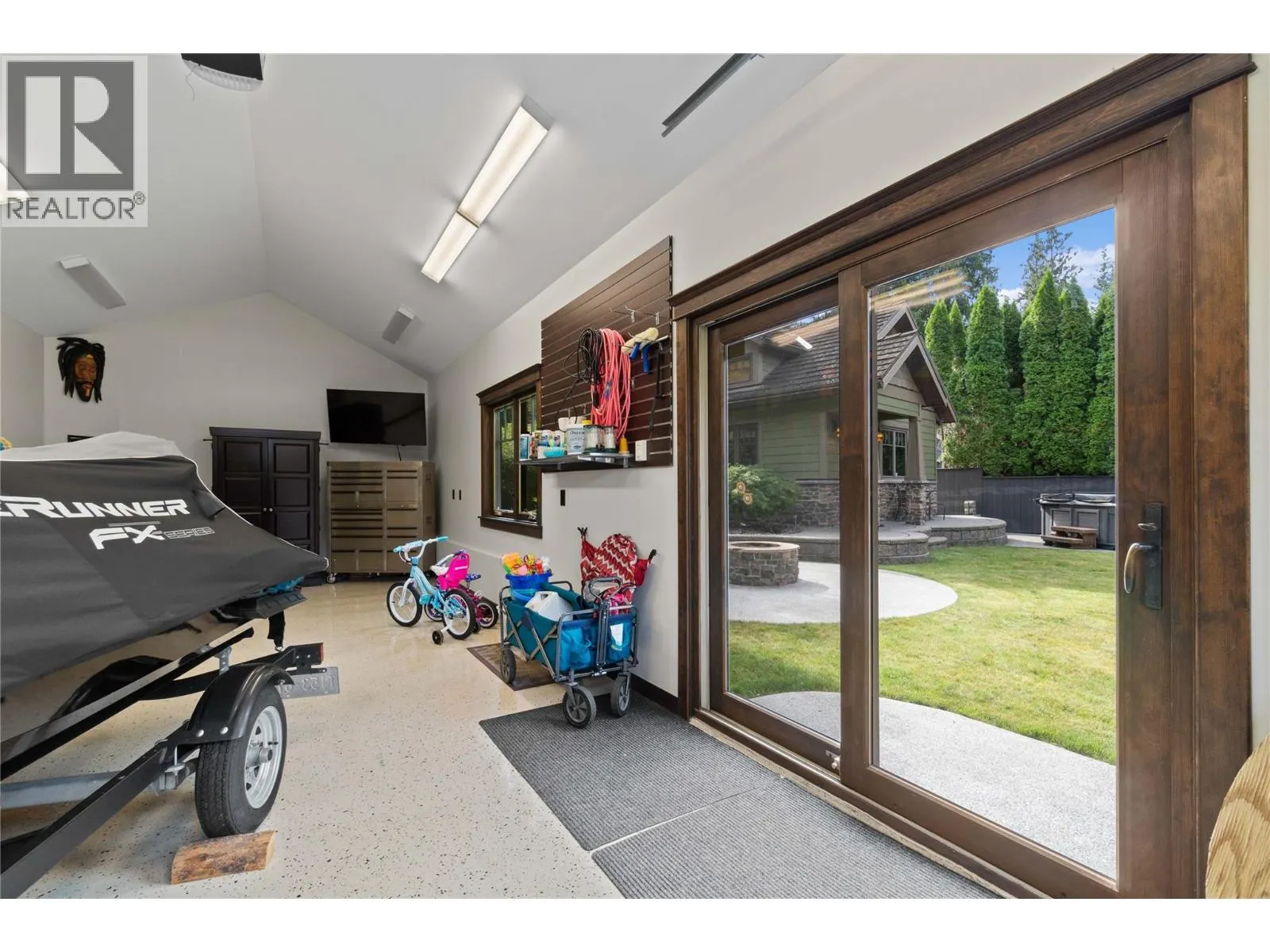 45 Montcalm Crescent