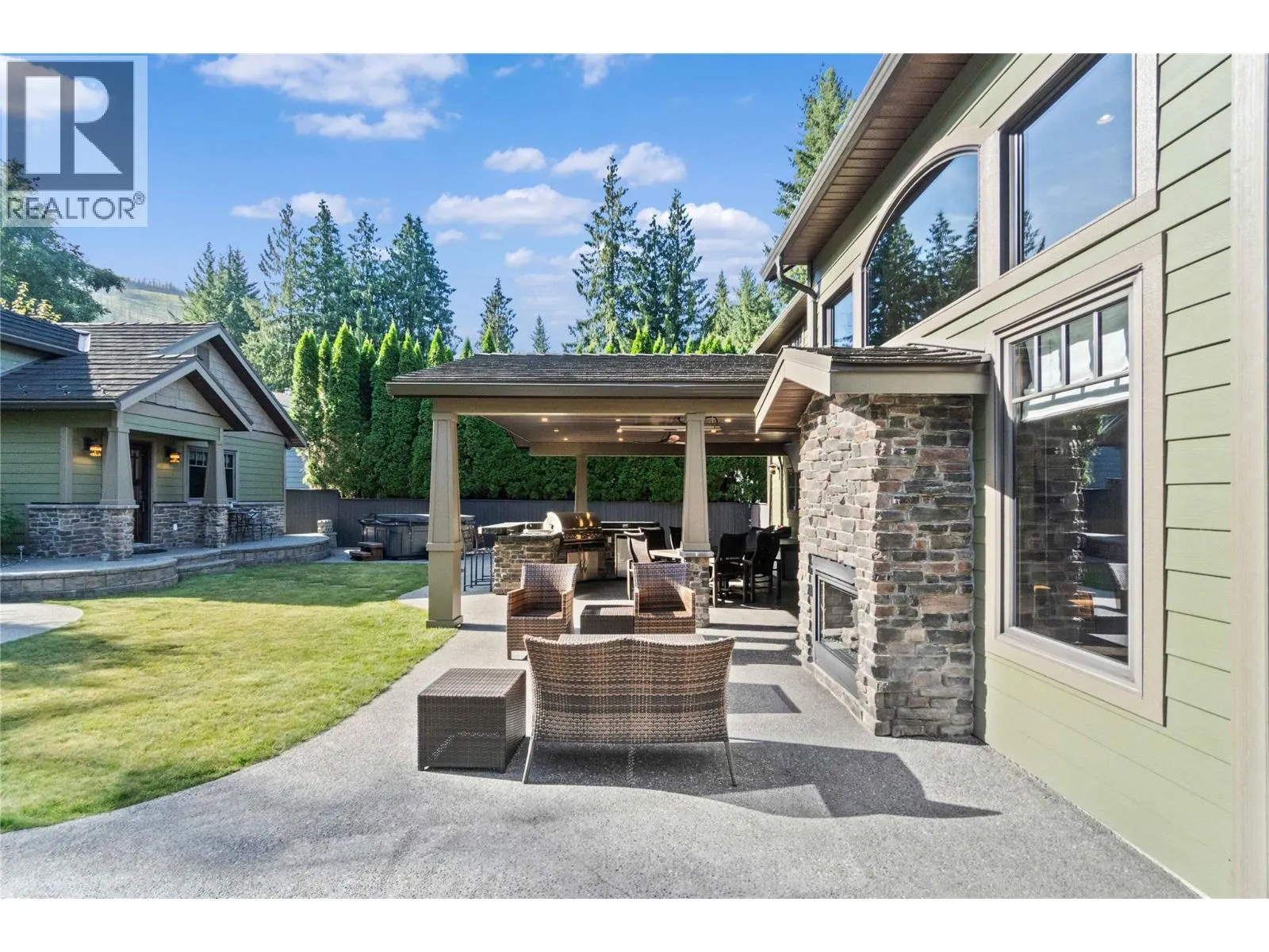 45 Montcalm Crescent