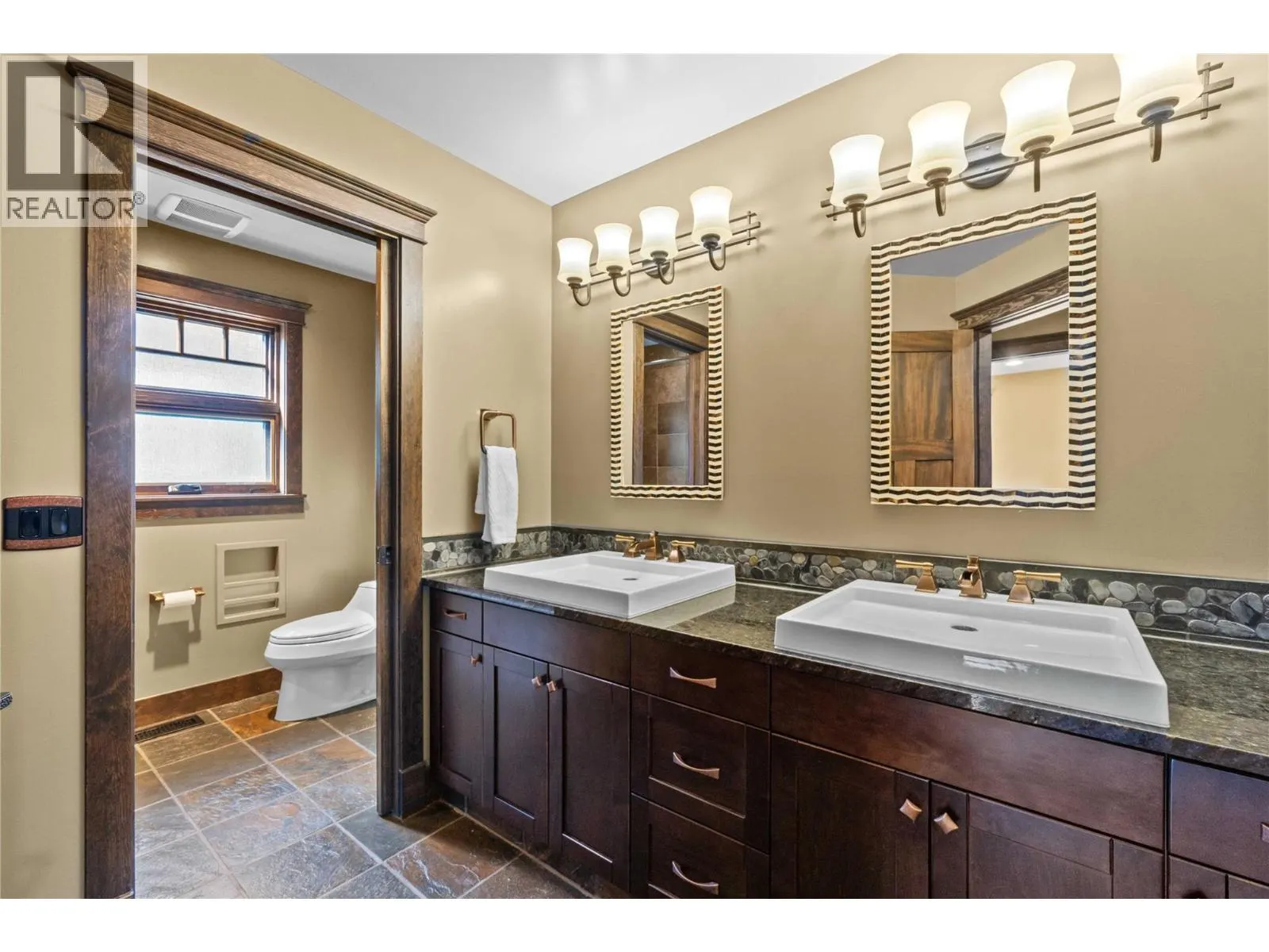 45 Montcalm Crescent