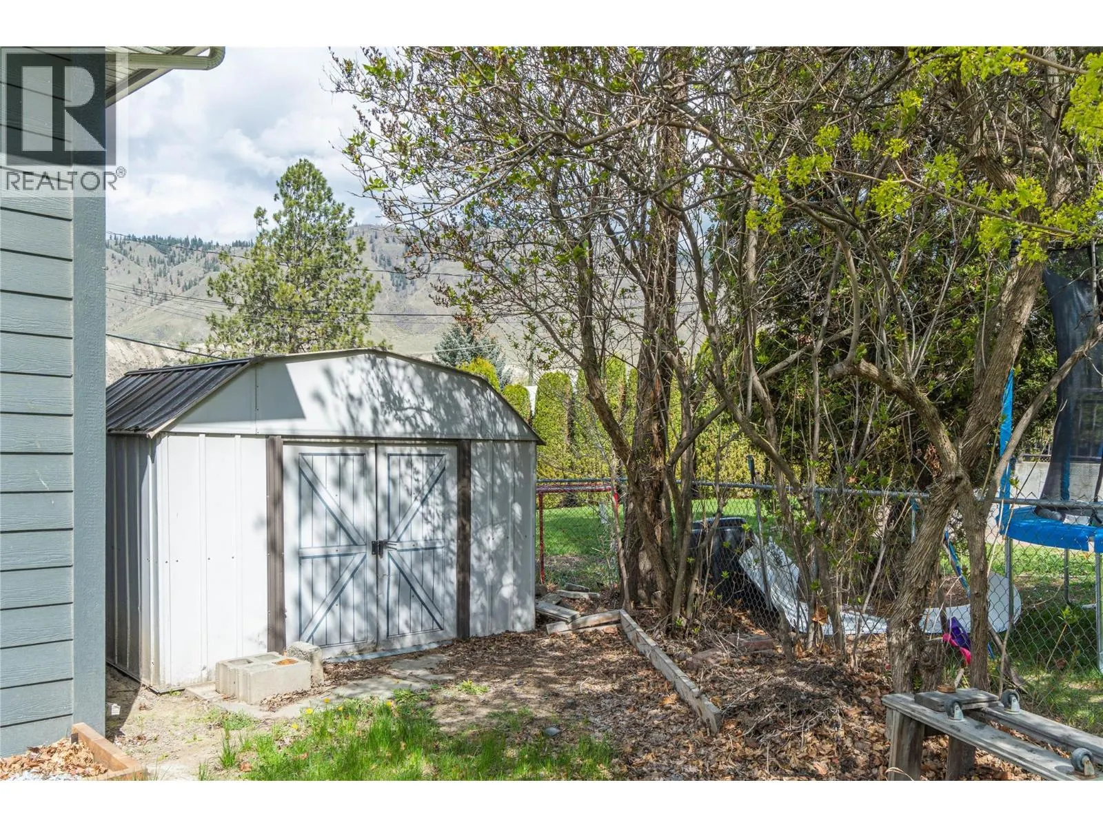 2125 Crescent Drive