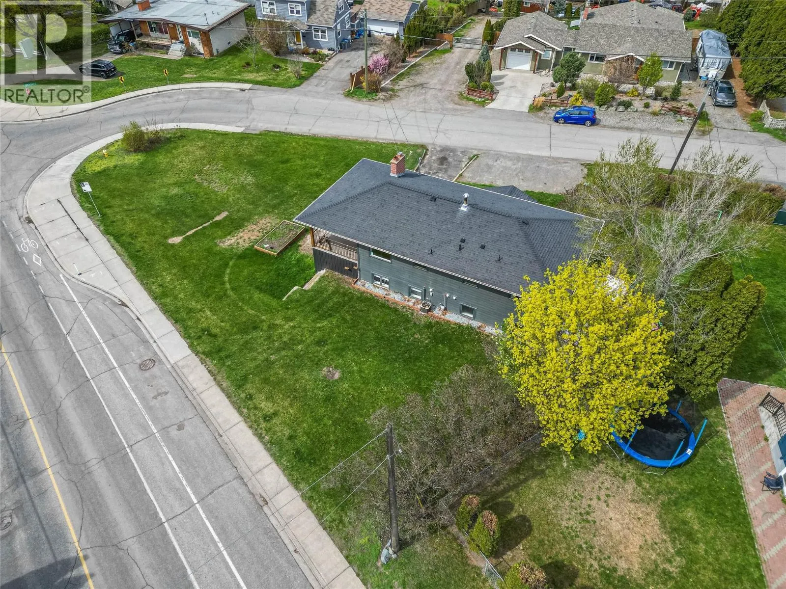 2125 Crescent Drive
