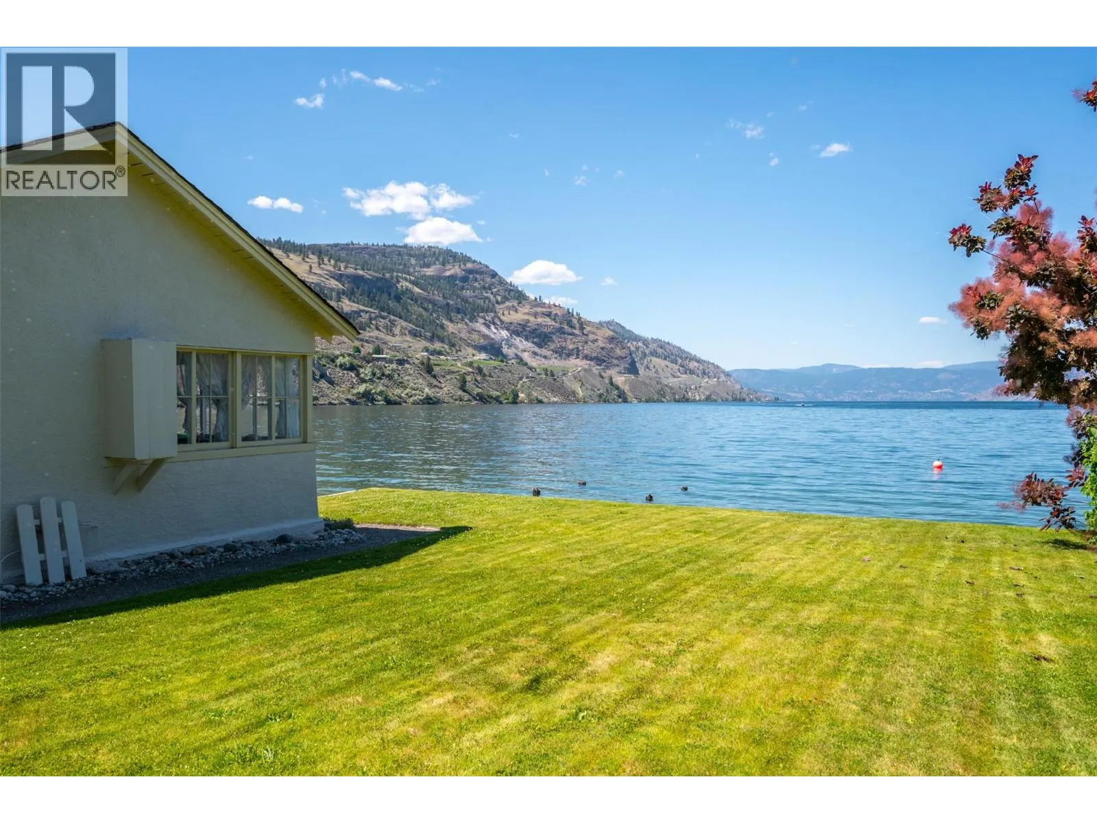 19235 Lakeshore Drive N