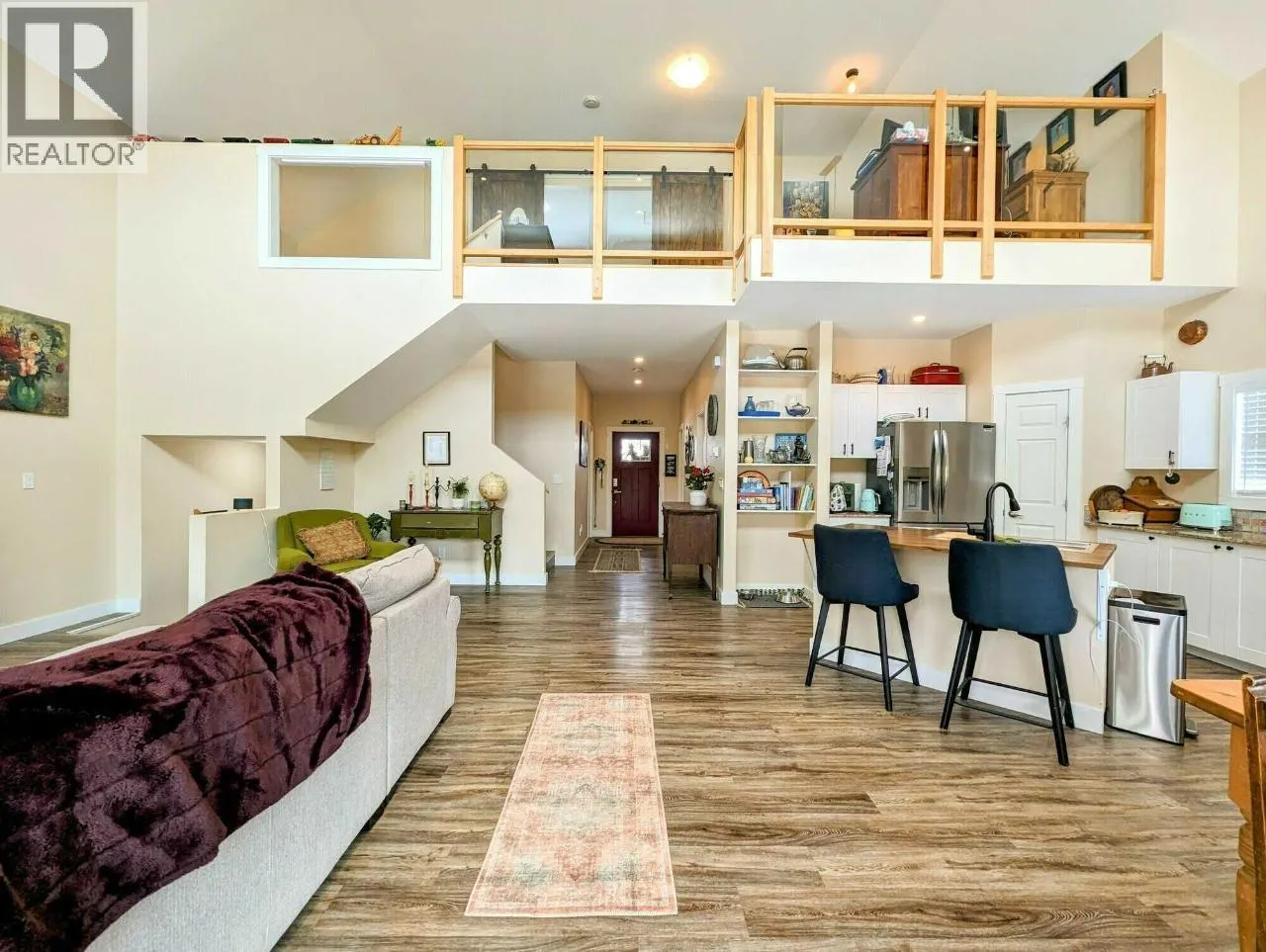527 FOREST CROWNE Drive