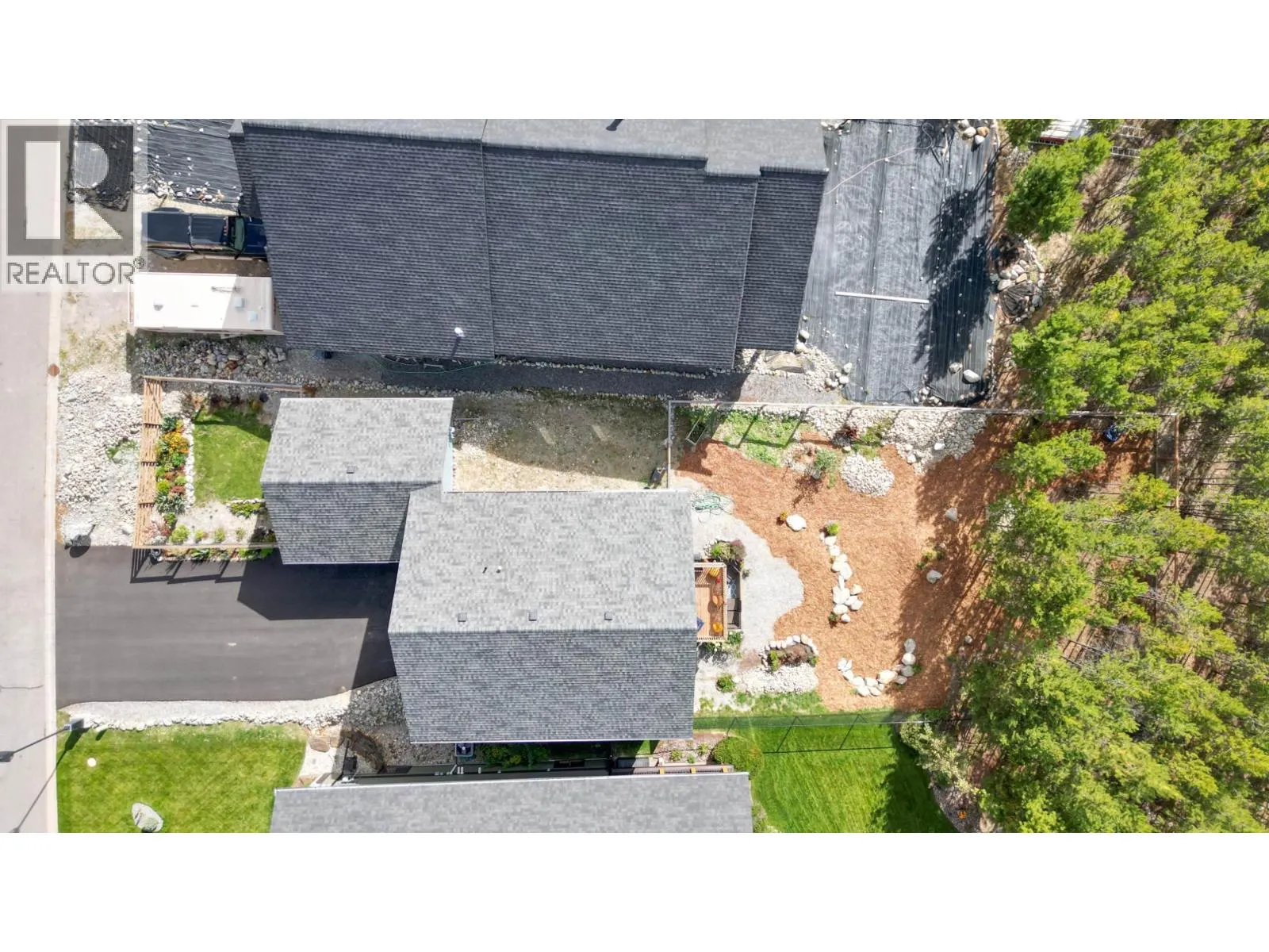 527 FOREST CROWNE Drive