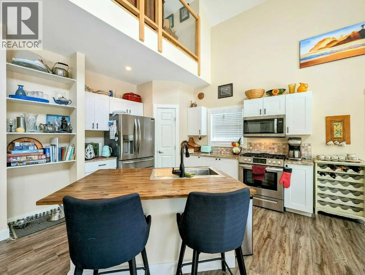 527 FOREST CROWNE Drive
