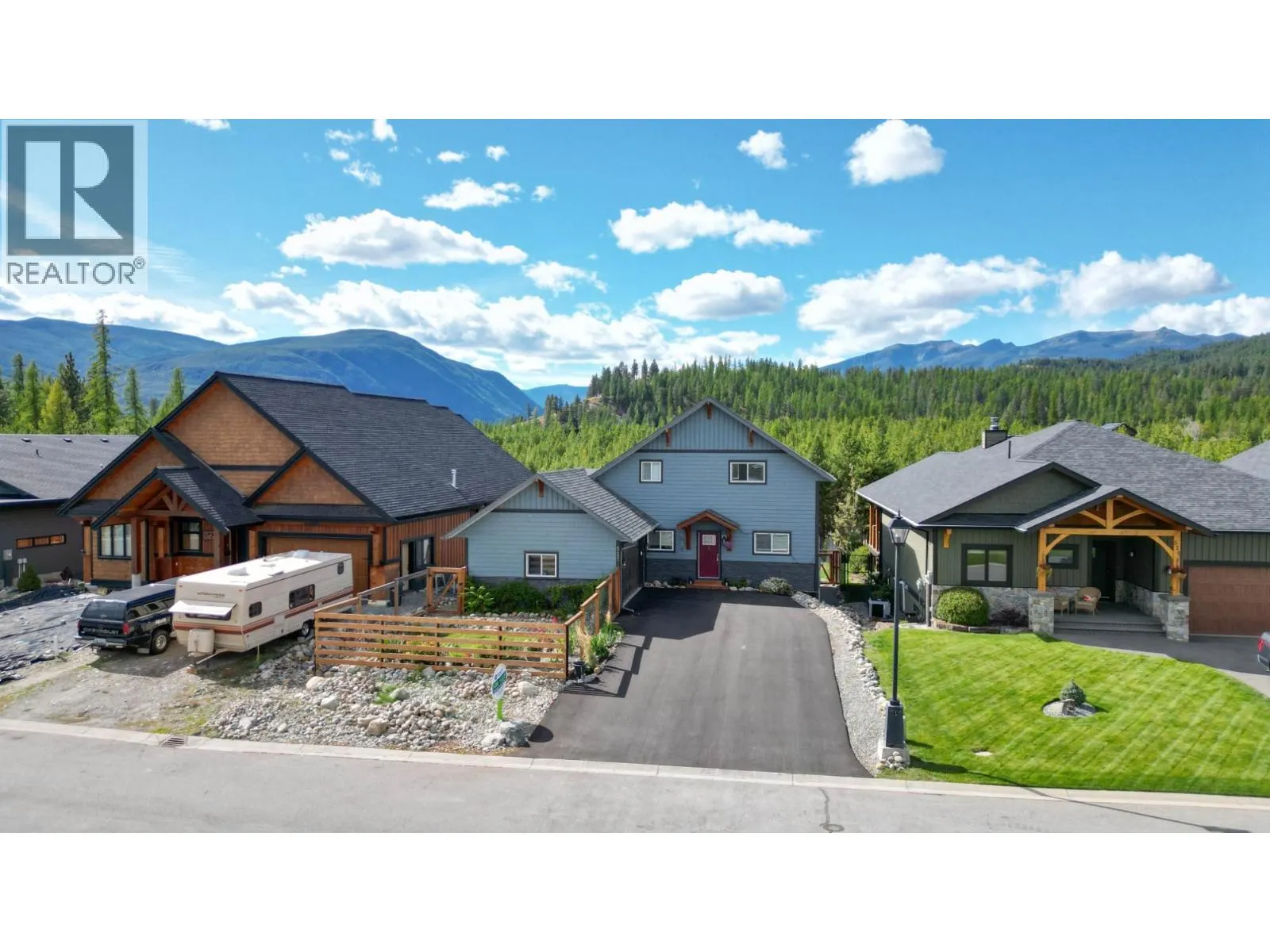 527 FOREST CROWNE Drive