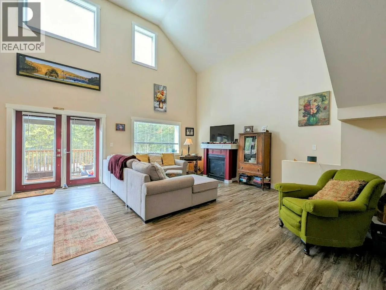 527 FOREST CROWNE Drive