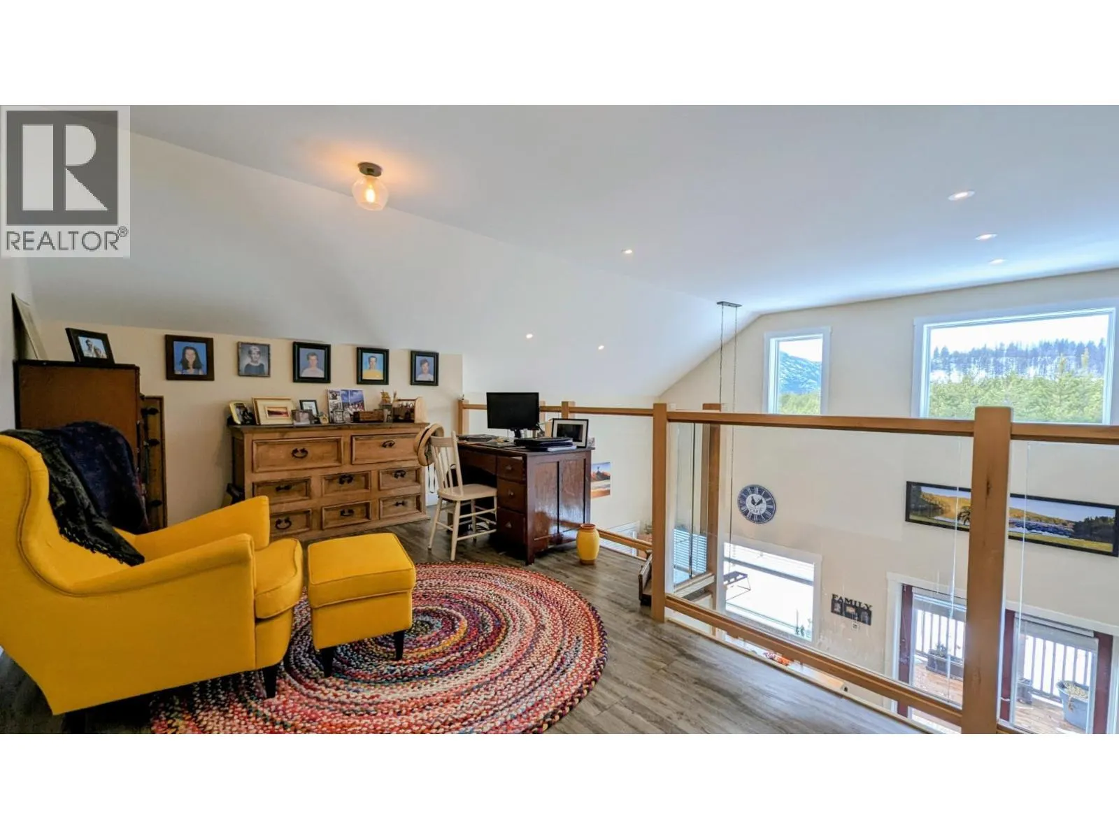 527 FOREST CROWNE Drive