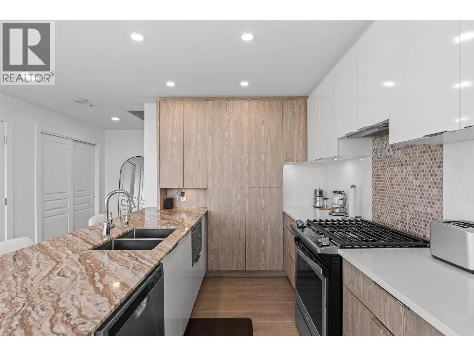 1151 Sunset Drive Unit# 1304