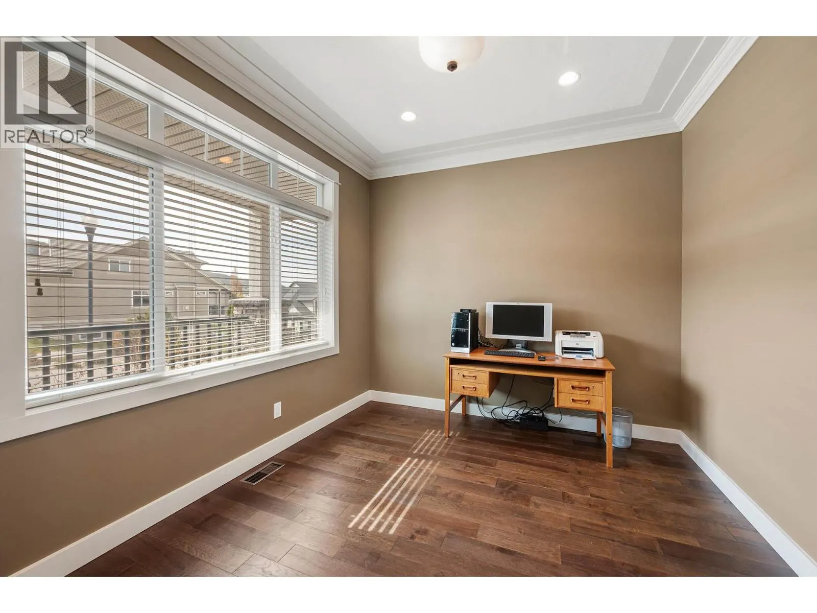 341 FERNIE Place