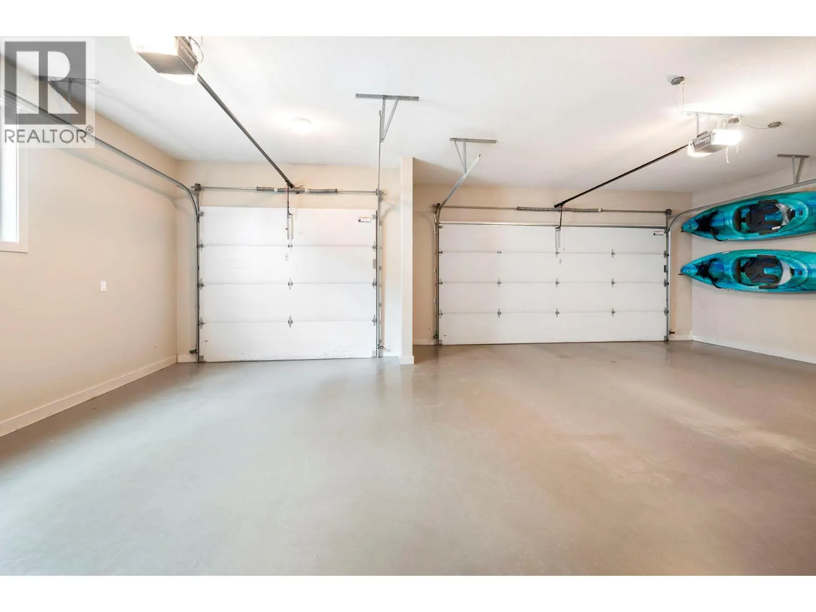341 FERNIE Place