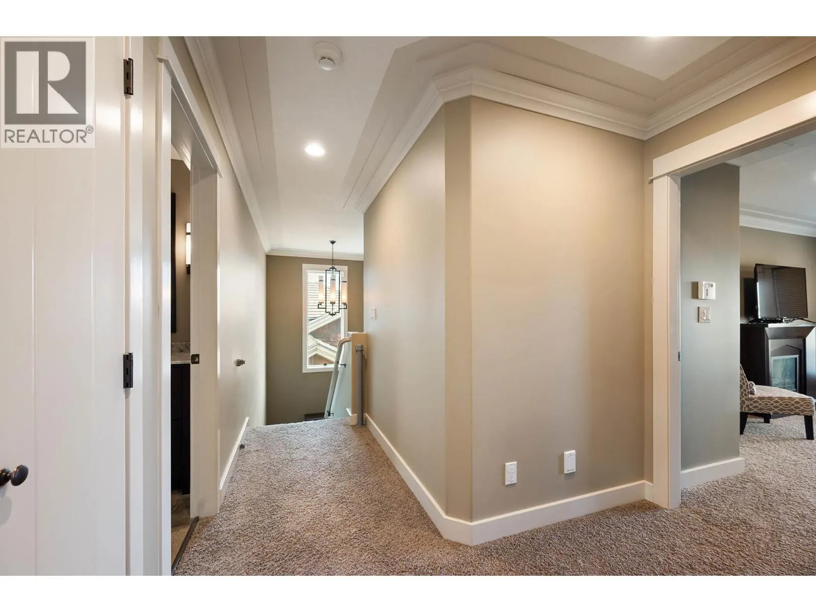 341 FERNIE Place