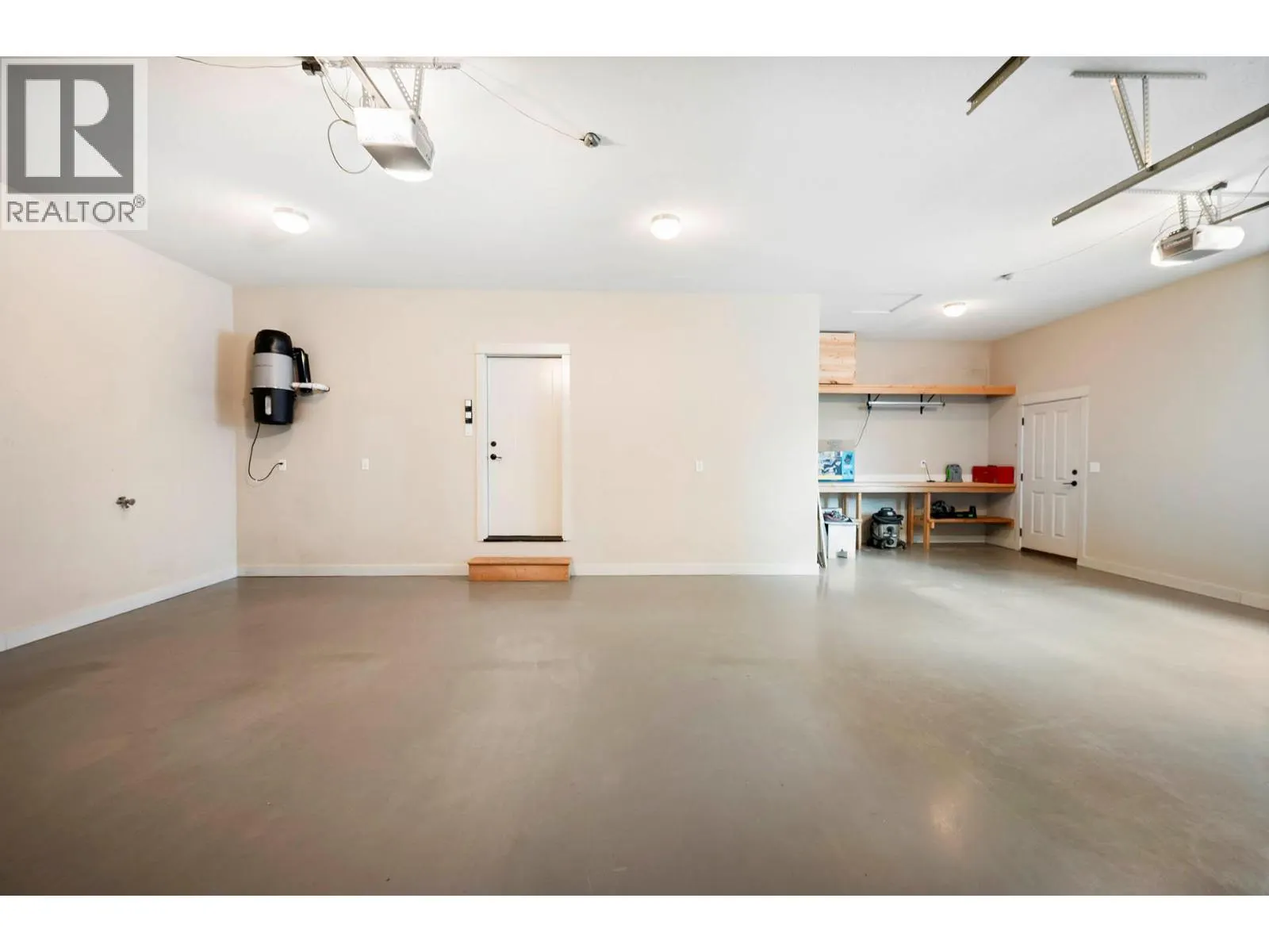 341 FERNIE Place