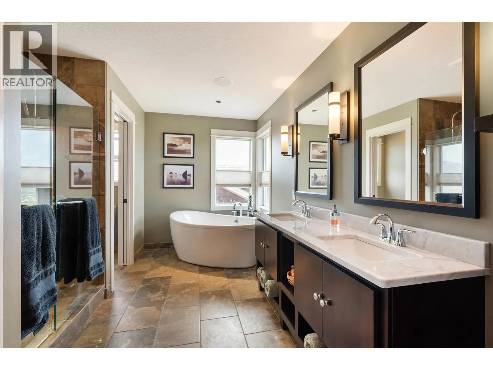341 FERNIE Place