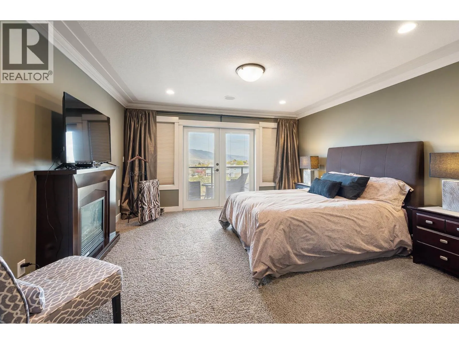 341 FERNIE Place