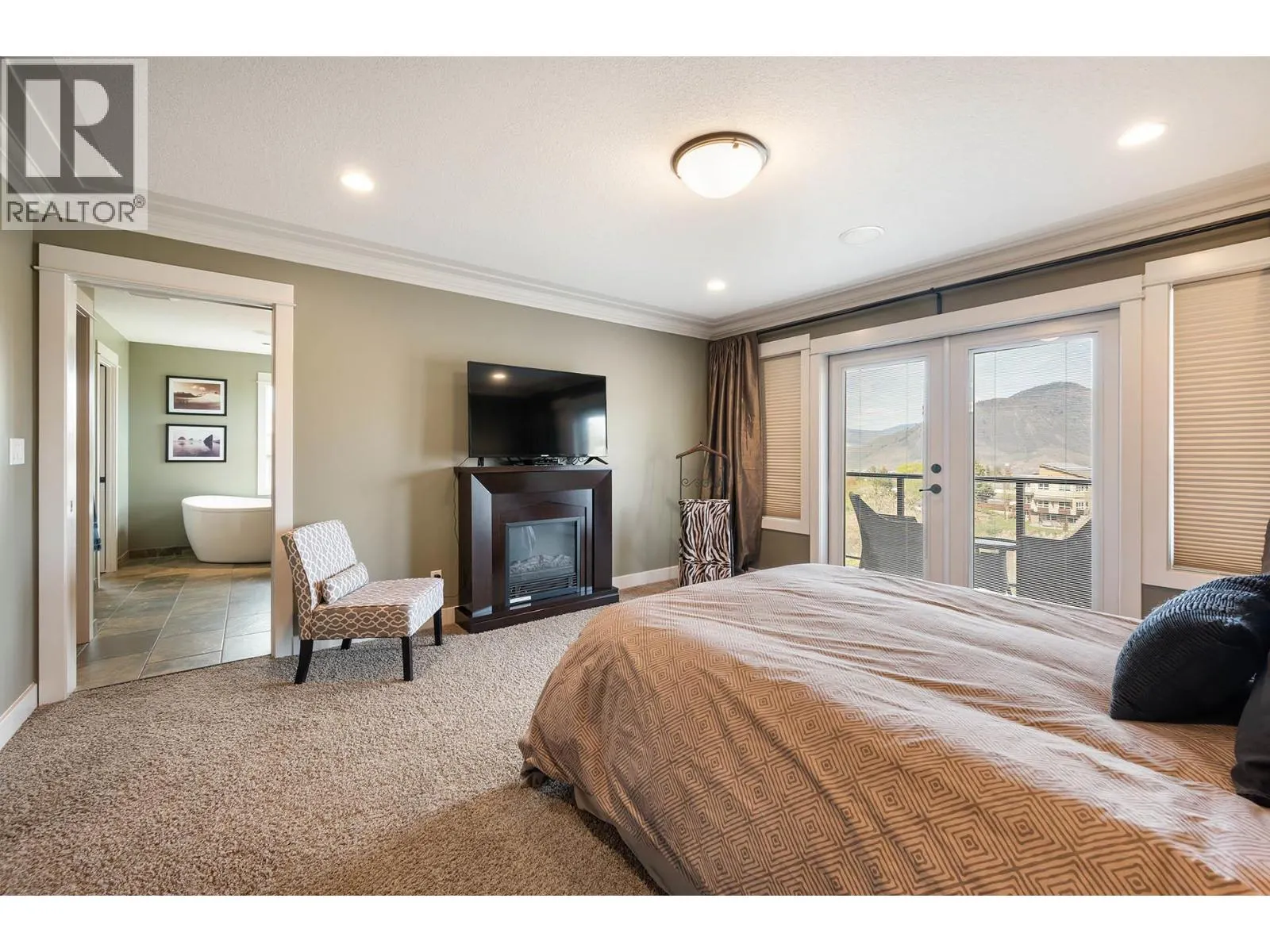 341 FERNIE Place