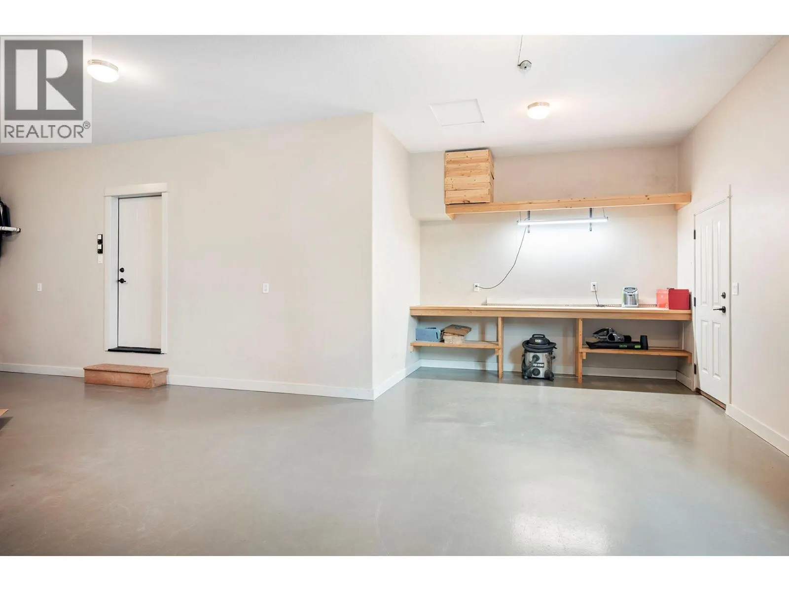 341 FERNIE Place