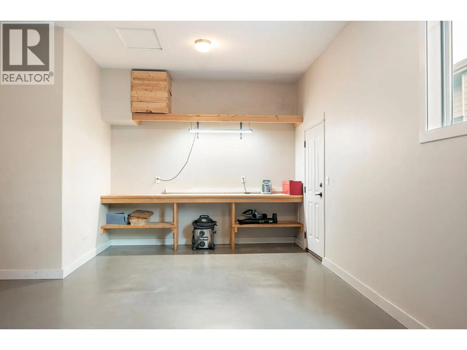 341 FERNIE Place