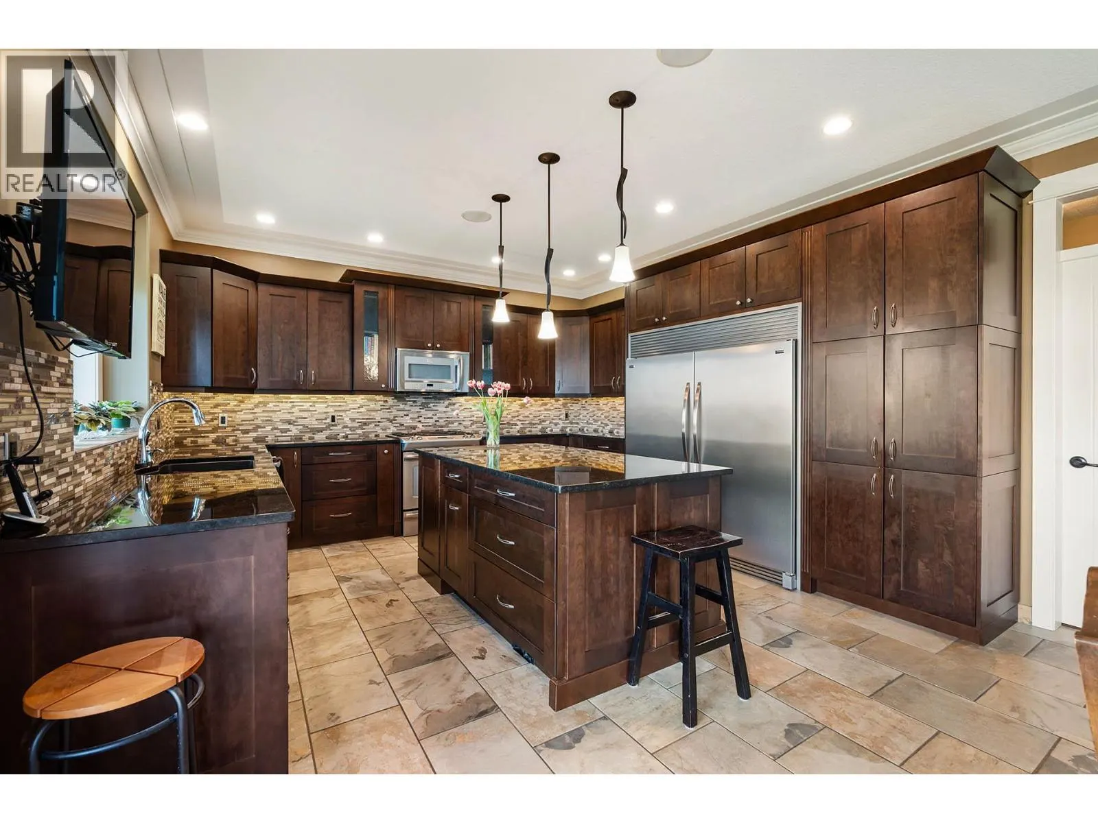 341 FERNIE Place