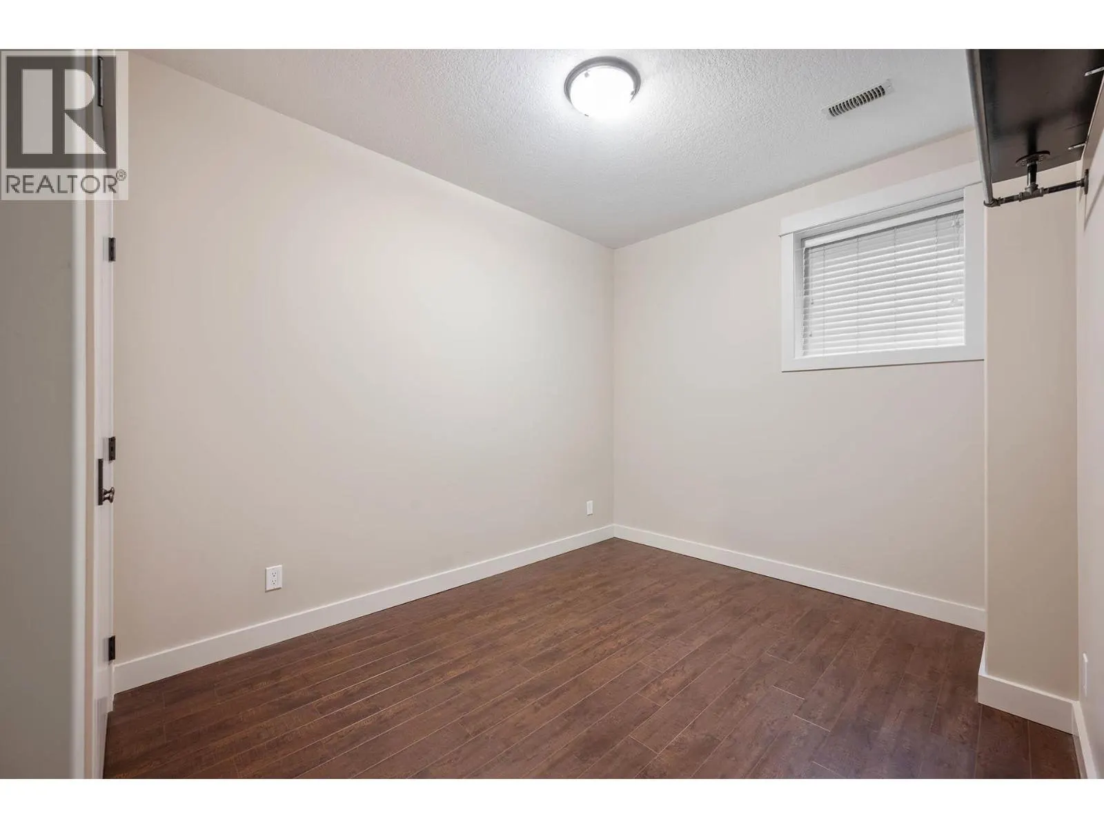 341 FERNIE Place